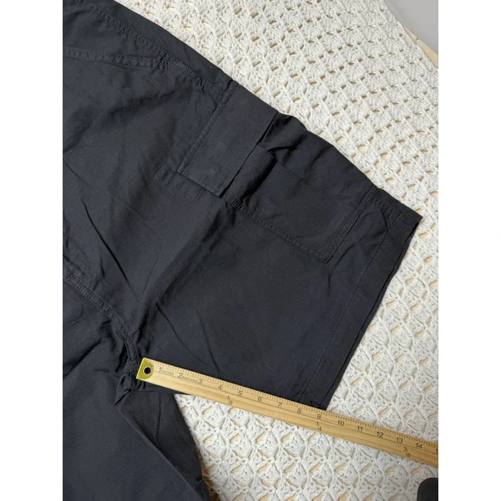 Levi's Khaki Carrier Cargo Shorts Mens Size 40 Black Ripstop Hiking Chino Casual